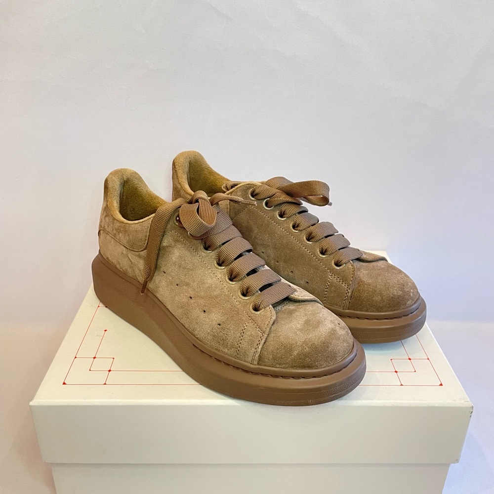 ALEXANDER MCQUEEN Men’s Oversized Leather Suede Sensory Sneaker Size 40EU 8US